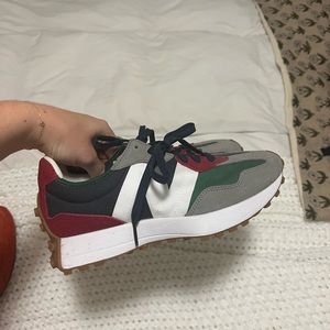 New Balance 327 Size 9